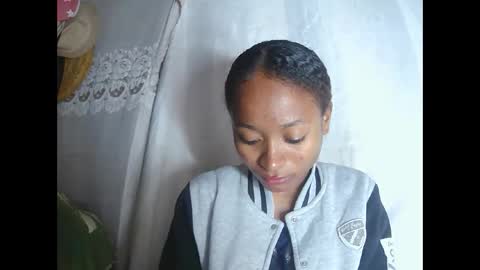 Snapshot of francine925426 chatting on 12.16.25 francine925426 online show from 12.16.25