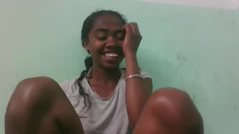 Snapshot of francinealdy chatting on 09.15.25 francinealdy online show from 09.15.25