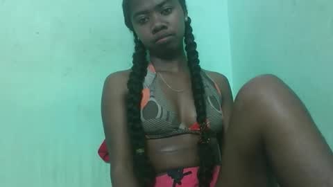 Snapshot of francinealdy chatting on 09.21.25 francinealdy online show from 09.21.25