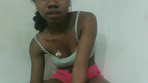 Snapshot of francinealdy chatting on 10.29.25 francinealdy online show from 10.29.25