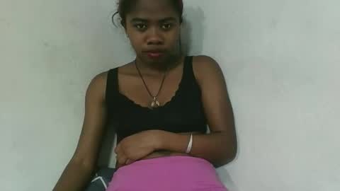 Snapshot of francinealdy chatting on 11.04.25 francinealdy online show from 11.04.25