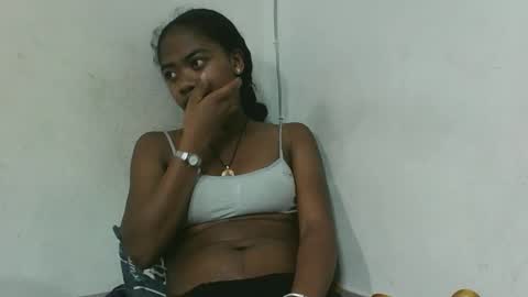 Snapshot of francinealdy chatting on 11.09.25 francinealdy online show from 11.09.25