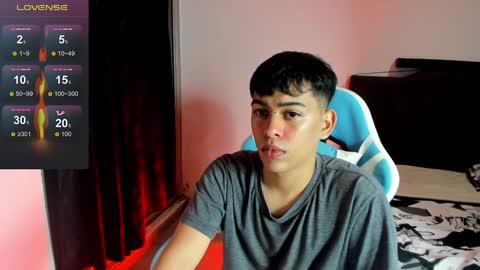 Snapshot of franco_rizzo01 chatting on 12.01.24 frank online show from 12.01.24