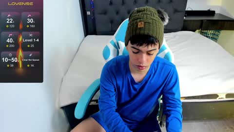 Snapshot of franco_rizzo01 chatting on 12.07.24 frank online show from 12.07.24