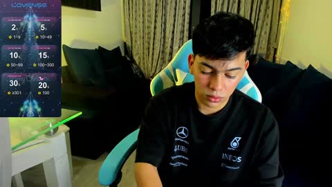 Snapshot of franco_rizzo01 chatting on 12.10.24 frank online show from 12.10.24