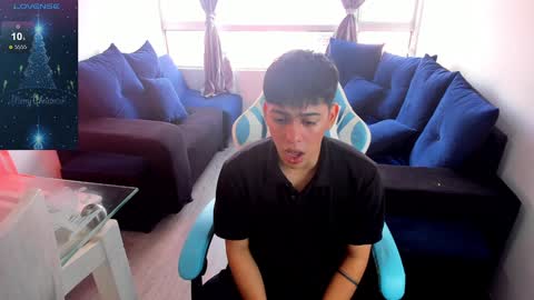 Snapshot of franco_rizzo01 chatting on 12.11.24 frank online show from 12.11.24