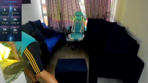 Snapshot of franco_rizzo01 chatting on 12.12.24 frank online show from 12.12.24