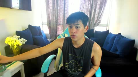 Snapshot of franco_rizzo01 chatting on 01.04.25 frank online show from 01.04.25