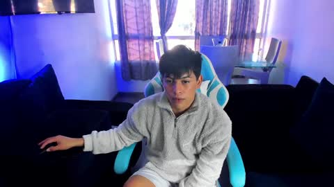 Snapshot of franco_rizzo01 chatting on 01.22.25 frank online show from 01.22.25