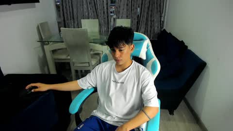 Snapshot of franco_rizzo01 chatting on 02.06.25 frank online show from 02.06.25