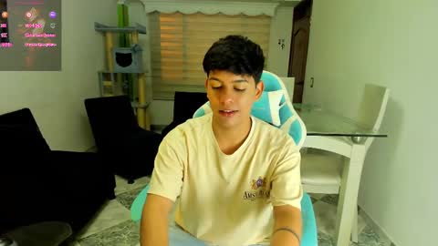 Snapshot of franco_rizzo01 chatting on 09.19.25 frank online show from 09.19.25