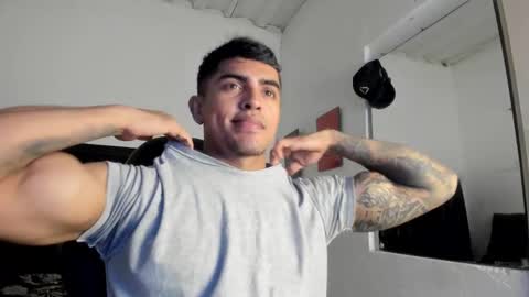 Snapshot of franco_ruiz_ chatting on 02.16.25 franco online show from 02.16.25