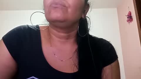 Snapshot of francy_froz chatting on 02.15.25 francy froz online show from 02.15.25
