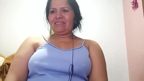 Snapshot of francy_froz chatting on 02.19.25 francy froz online show from 02.19.25