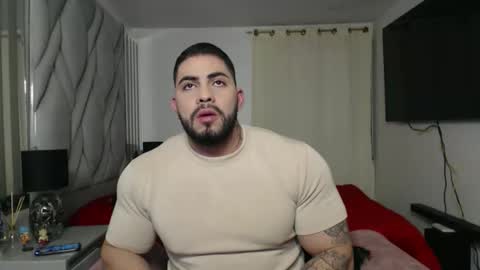 frank_foxx1 online show from 12.14.25