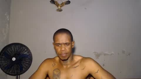 Snapshot of frank_hussle chatting on 07.19.26 Frank Hussle online show from 07.19.26