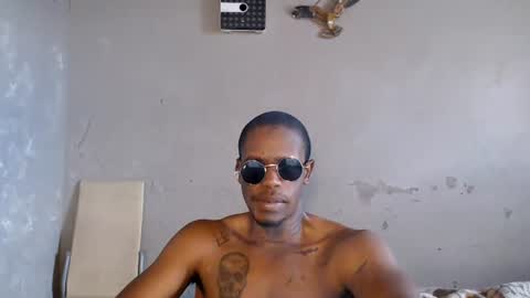 Snapshot of frank_hussle chatting on 08.01.26 Frank Hussle online show from 08.01.26