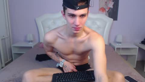 Snapshot of frank_mooree chatting on 12.15.24 Frank online show from 12.15.24