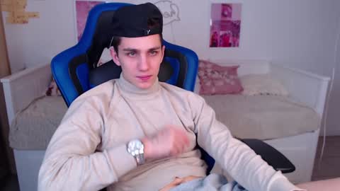 Snapshot of frank_mooree chatting on 12.16.24 Frank online show from 12.16.24