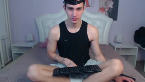 Snapshot of frank_mooree chatting on 12.18.24 Frank online show from 12.18.24