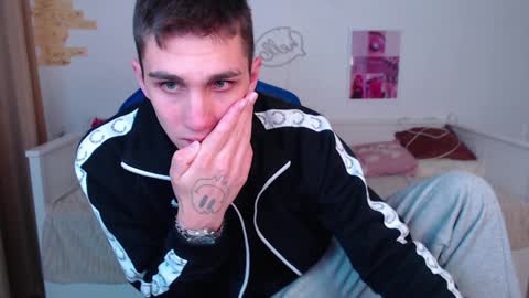 Snapshot of frank_mooree chatting on 01.07.25 Frank online show from 01.07.25