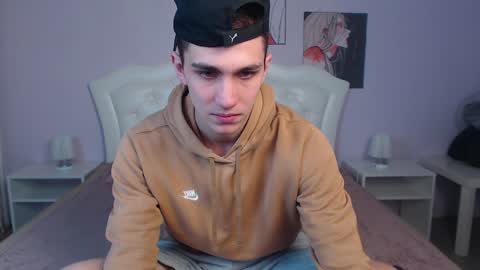 Snapshot of frank_mooree chatting on 01.10.25 Frank online show from 01.10.25