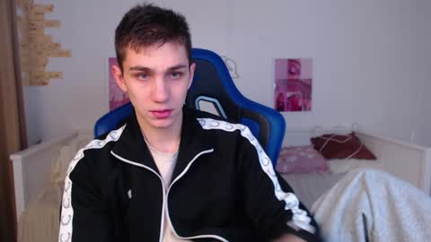 Snapshot of frank_mooree chatting on 01.13.25 Frank online show from 01.13.25