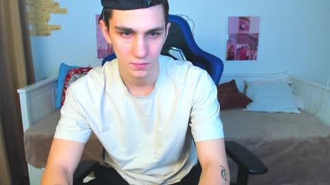 Snapshot of frank_mooree chatting on 01.29.25 Frank online show from 01.29.25