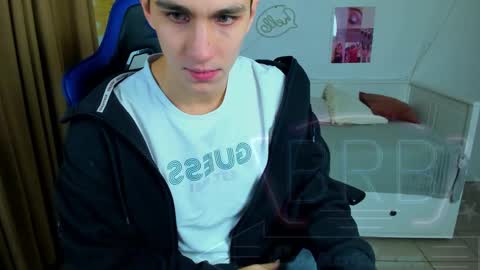 Snapshot of frank_mooree chatting on 11.17.25 Frank online show from 11.17.25