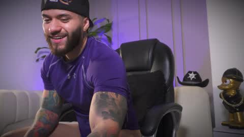 Snapshot of frankfarrellx chatting on 05.15.26 Frank Farrell. Hey remember to give me a thumbs up Ty online show from 05.15.26