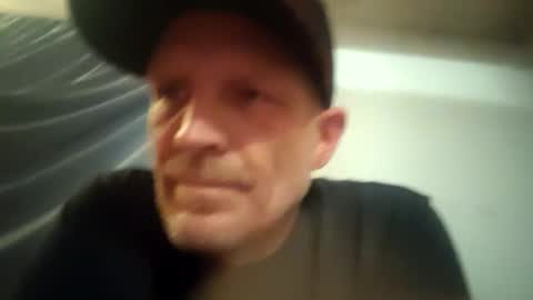 Famous Blue Eyes online show from 05.04.26