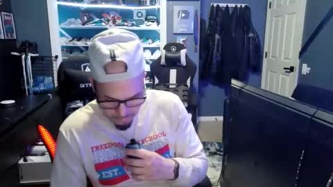 Snapshot of frankievw9 chatting on 10.24.25 frankievw9 online show from 10.24.25