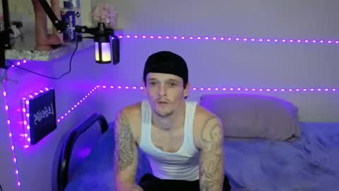 Snapshot of frankoafterdark chatting on 09.14.25 Franco online show from 09.14.25