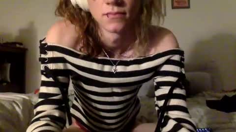 Snapshot of franny_4ever chatting on 11.28.25 Fever online show from 11.28.25