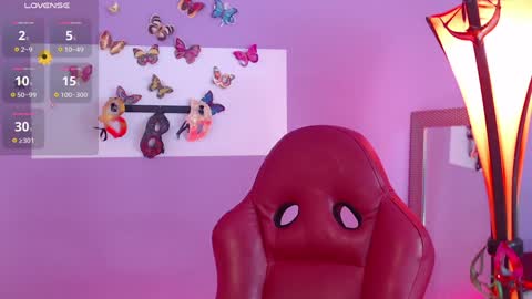 Snapshot of fransheskarossi chatting on 01.12.25 Fransheska online show from 01.12.25