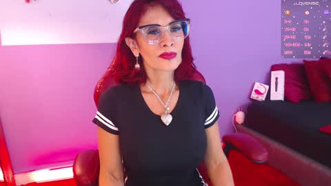 Snapshot of fransheskarossi chatting on 02.11.25 Fransheska online show from 02.11.25