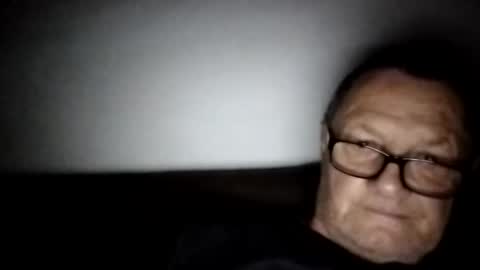 Snapshot of frauenfeind1 chatting on 10.24.25 Wolfi online show from 10.24.25