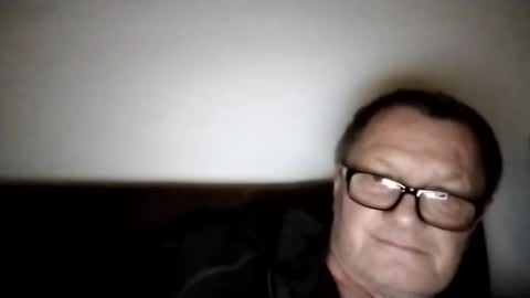 Snapshot of frauenfeind1 chatting on 11.16.25 Wolfi online show from 11.16.25