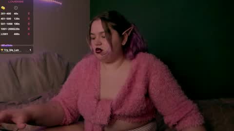 Snapshot of freakcute_friends chatting on 02.06.25 Alice online show from 02.06.25