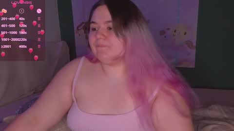 Snapshot of freakcute_friends chatting on 02.20.25 Alice online show from 02.20.25