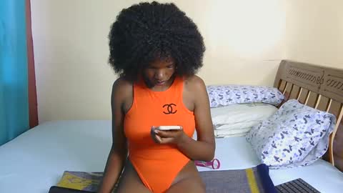 Snapshot of freakky_nessa chatting on 12.29.24 Nessa-Independent model online show from 12.29.24