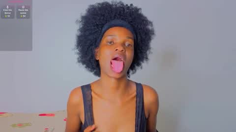 Snapshot of freakky_nessa chatting on 11.17.25 Nessa-Independent model online show from 11.17.25