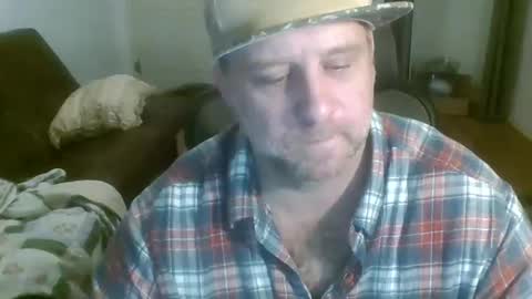 Snapshot of freakpopsickle69 chatting on 02.12.26 poundyouout1969 online show from 02.12.26