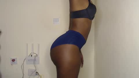 Snapshot of freaky_ass chatting on 12.04.24 Berry online show from 12.04.24