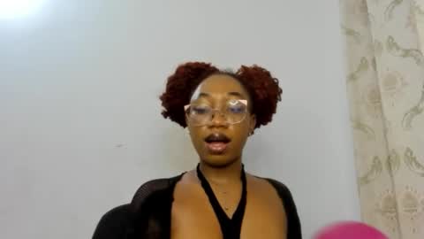 Snapshot of freaky_ebonygirl chatting on 09.15.25 Freaky ebonygirl online show from 09.15.25