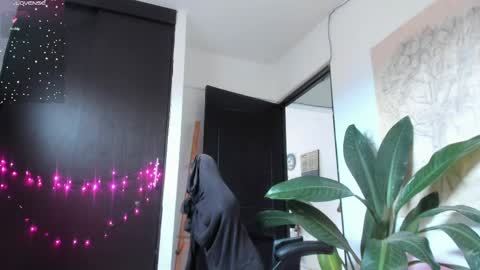 Lia Gomez online show from 05.25.26