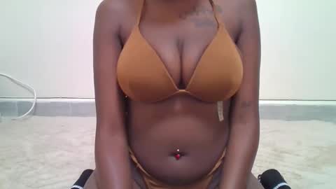Snapshot of freaky_shade chatting on 03.25.26 freaky_shade online show from 03.25.26