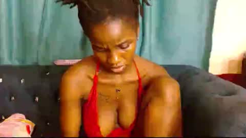 Snapshot of freaky_shamzzy chatting on 09.28.25 shamika online show from 09.28.25