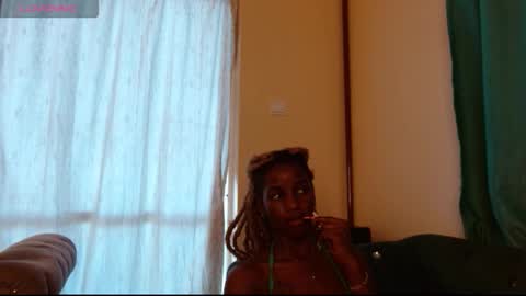 Snapshot of freaky_shamzzy chatting on 10.14.25 shamika online show from 10.14.25