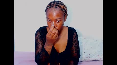 Snapshot of freakyscarlrt00 chatting on 09.14.25 FreakyScarlet00 online show from 09.14.25